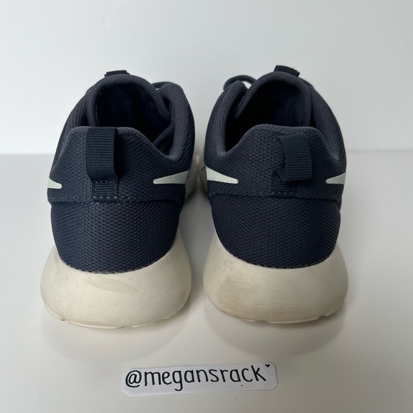 Navy Blue Nike Roshe Run - Picture 6 of 8